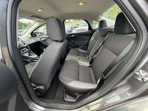 Used 2014 Ford Focus SE FWD image 22