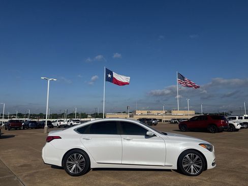 Used 2019 Genesis G80 3.8 RWD image 28