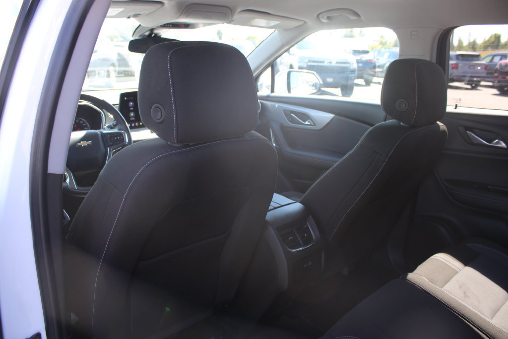 Used 2025 Chevrolet Blazer LT FWD image 24