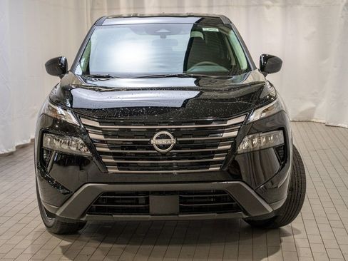 New 2026 Nissan Rogue SV image 2