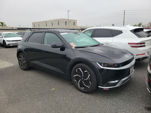 Used 2024 Hyundai Ioniq 5 SE RWD image 2