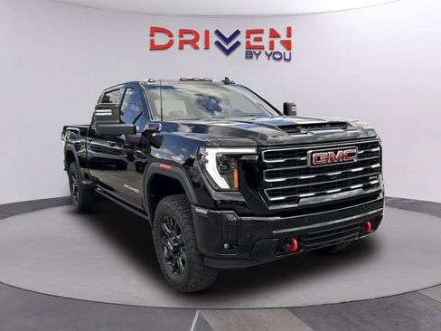 Used 2025 GMC Sierra 3500 AT4 AWD/4WD image 2