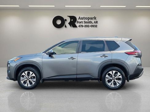 Used 2022 Nissan Rogue SV AWD/4WD image 3