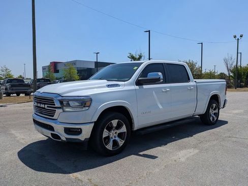 Used 2019 RAM 1500 Laramie AWD/4WD image 7