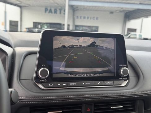 Used 2026 Nissan Rogue SV FWD image 23