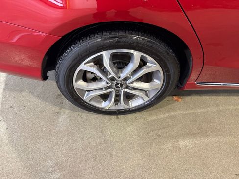 Used 2017 Mercedes-Benz C 300 4MATIC Sedan image 32