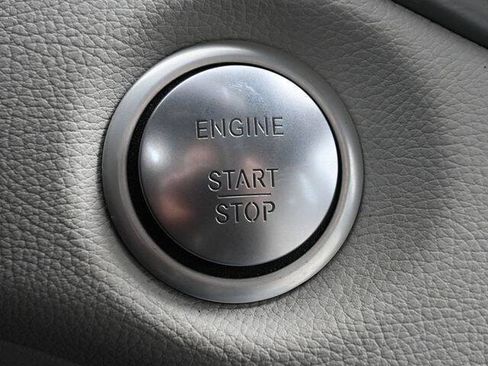 Used 2018 Mercedes-Benz CLA 250 image 31