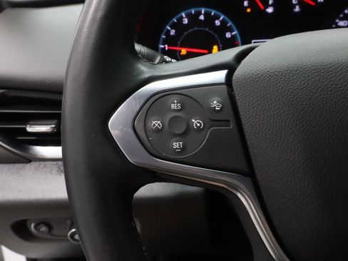 Used 2023 Chevrolet Traverse LT FWD image 26