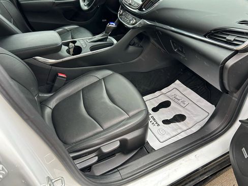 Used 2019 Chevrolet Volt Premier w/ Driver Confidence II Package image 12