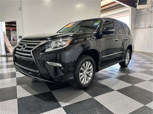 Used 2017 Lexus GX 460 Premium image 3
