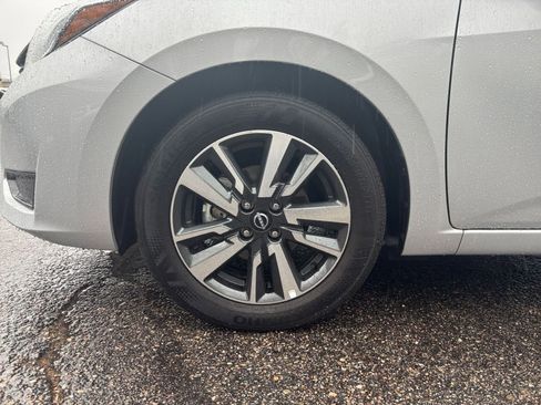 Used 2025 Nissan Versa SV FWD image 27