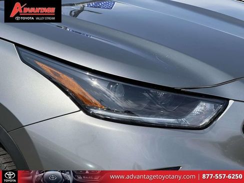 Used 2026 Toyota Highlander XSE image 10