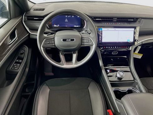 New 2026 Jeep Grand Cherokee Altitude AWD/4WD image 24