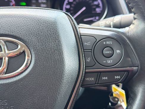 Used 2023 Toyota Camry SE FWD image 29