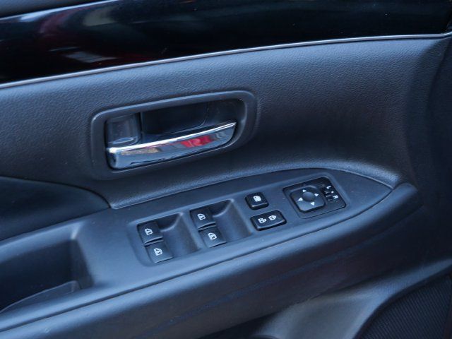 Used 2020 Mitsubishi Outlander SE AWD/4WD image 15