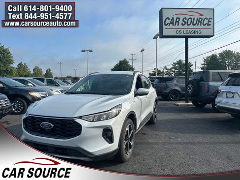 Used 2025 Ford Escape ST-Line Select w/ Tech Pack #2 AWD/4WD image 1