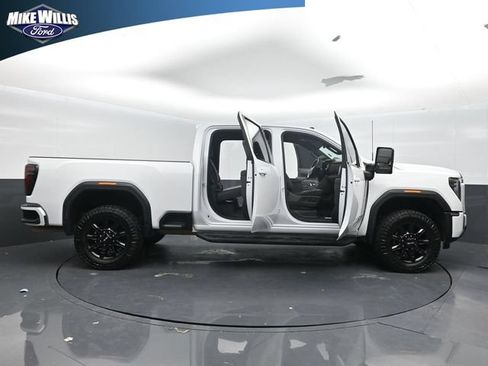 Used 2025 GMC Sierra 2500 AT4 AWD/4WD image 19