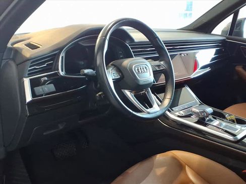 Used 2022 Audi Q7 Premium Plus image 9