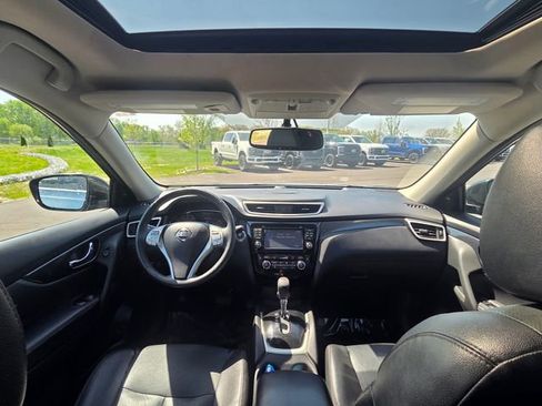 Used 2016 Nissan Rogue SL w/ SL Premium Package FWD image 19