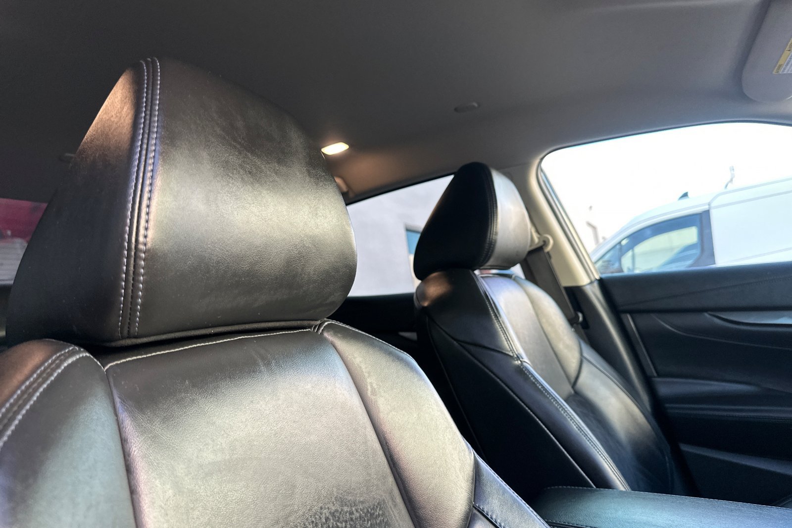 Used 2018 Nissan Maxima SR w/ Interior Lighting Package FWD image 19