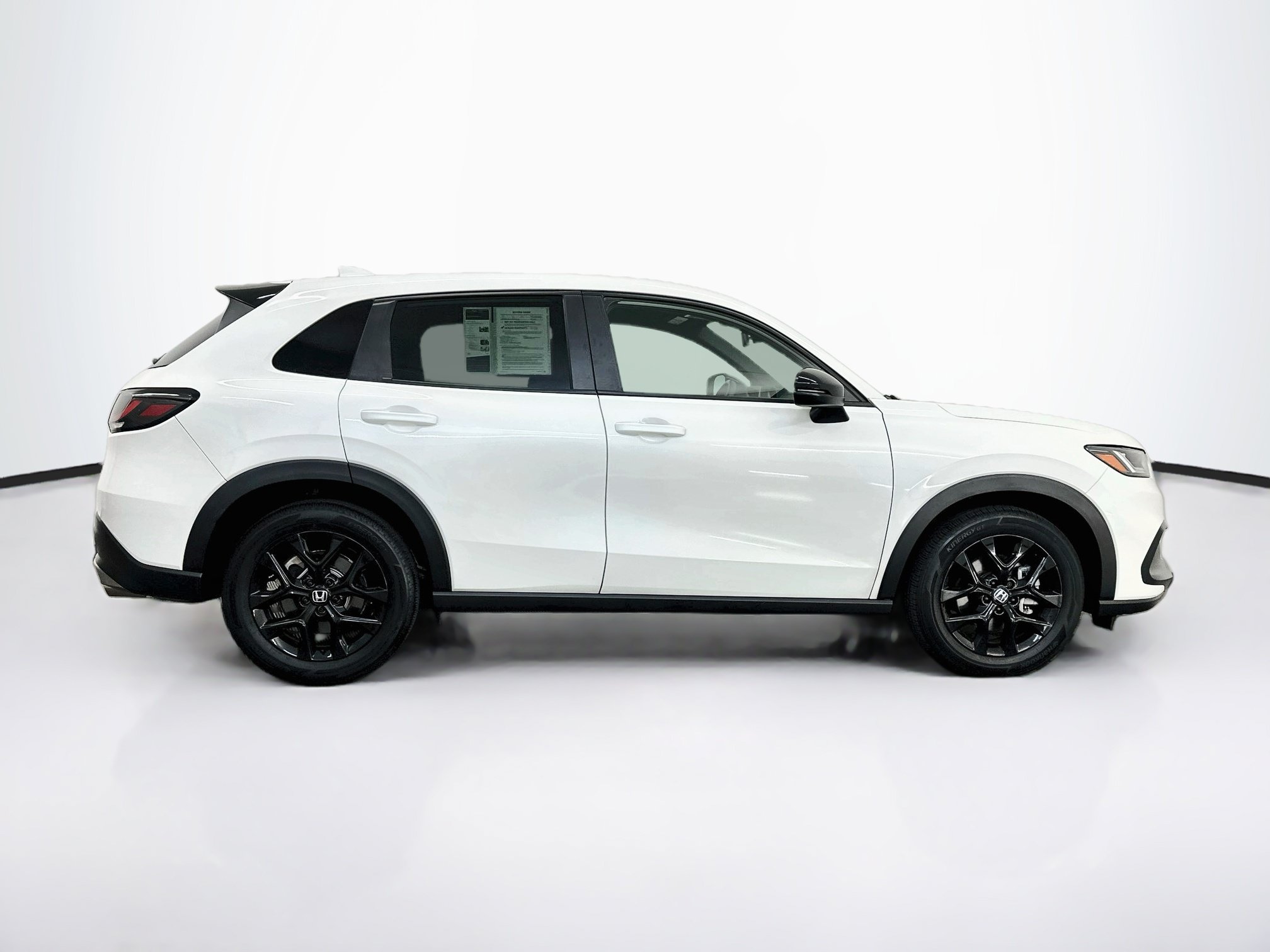Used 2025 Honda HR-V Sport image 10