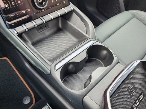 New 2026 GMC Terrain AT4 w/ Convenience Package III image 32