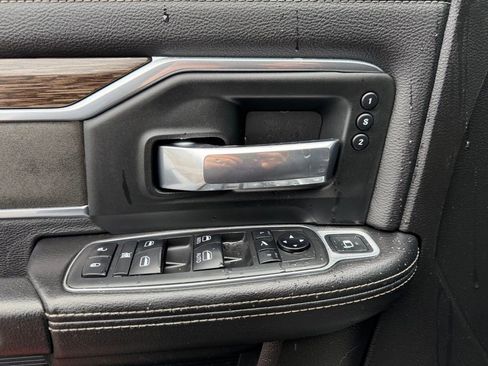 Used 2019 RAM 2500 Laramie image 12