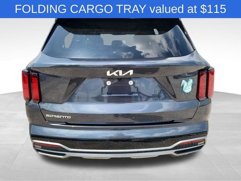 Used 2023 Kia Sorento S w/ Panoramic Sunroof Package FWD image 7