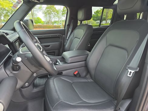 Certified 2024 Land Rover Defender 110 X-Dynamic SE AWD/4WD image 14