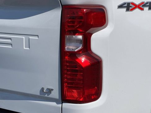 Used 2025 Chevrolet Silverado 2500 LT w/ Convenience Package AWD/4WD image 50
