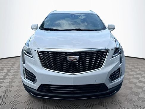Used 2024 Cadillac XT5 Luxury FWD image 2