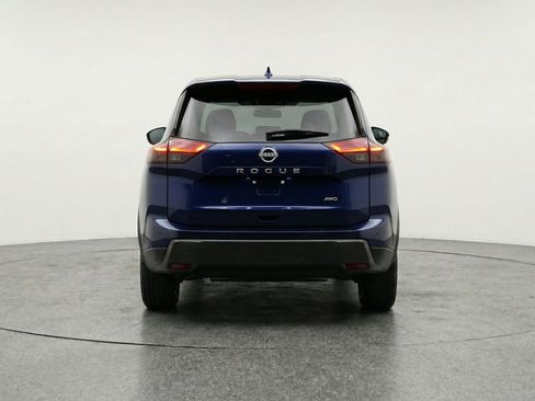 Used 2025 Nissan Rogue SV AWD/4WD image 7