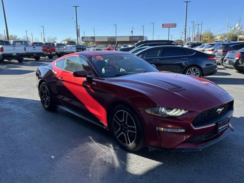 Used 2018 Ford Mustang Premium w/ Equipment Group 201A image 4