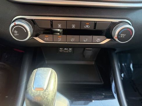 Used 2024 Nissan Altima 2.5 SR image 16