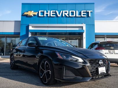 Used 2023 Nissan Altima 2.5 SR