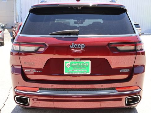 Used 2022 Jeep Grand Cherokee L Overland w/ Luxury Tech Group IV AWD/4WD image 4