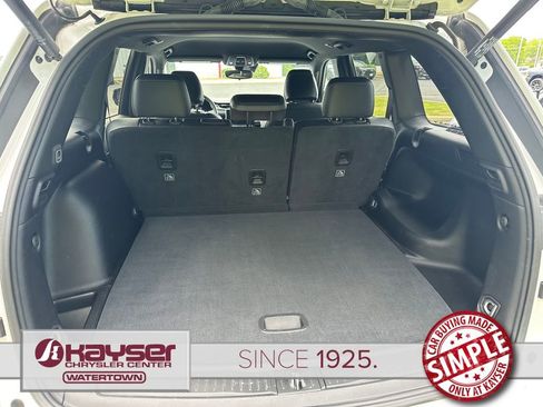 Used 2023 Jeep Grand Cherokee Altitude AWD/4WD image 15