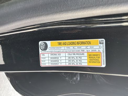 Used 2025 Chevrolet Colorado W/T w/ WT Custom Package image 33