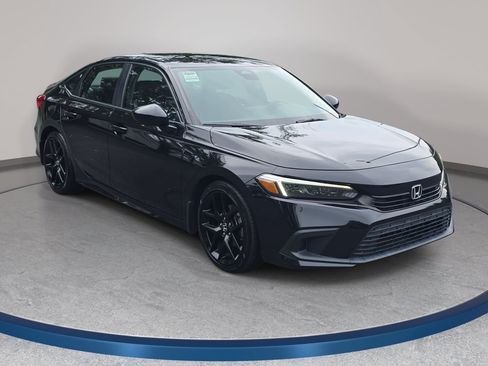 Used 2024 Honda Civic Sport image 3