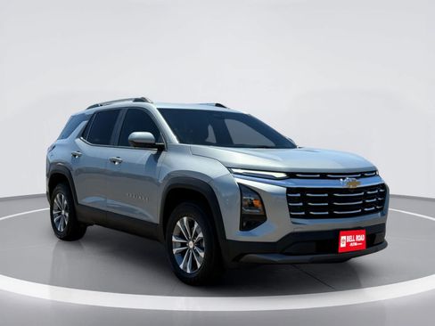 Used 2025 Chevrolet Equinox LT w/ Convenience Package II FWD image 10