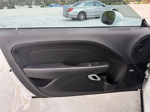 Used 2017 Dodge Challenger R/T Plus image 9