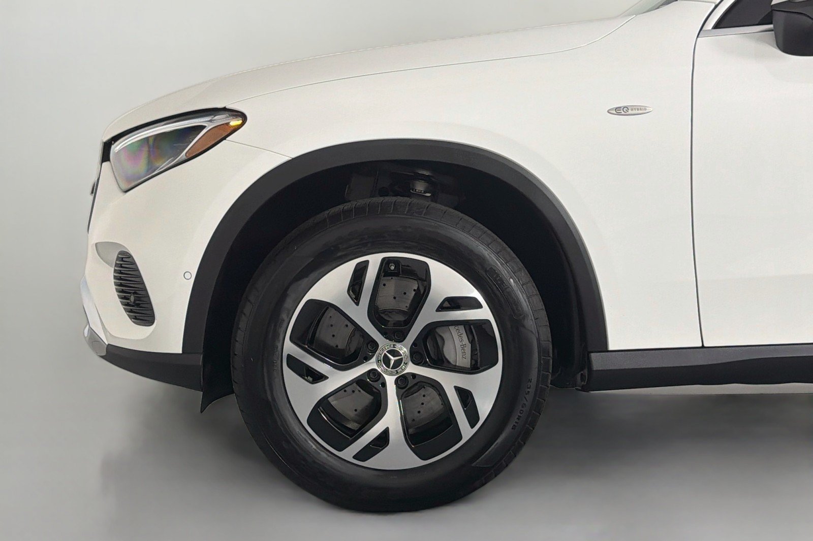 Certified 2025 Mercedes-Benz GLC 350e 4MATIC w/ Driver Assistance Package image 10
