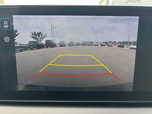 Used 2025 Hyundai Santa Fe SEL FWD image 26