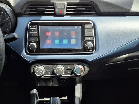 Used 2025 Nissan Versa SV FWD image 30