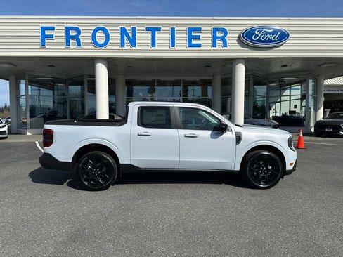 New 2026 Ford Maverick Lariat w/ Black Appearance Package image 1