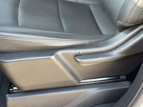 Used 2024 GMC Sierra 2500 Pro w/ Convenience Package image 23