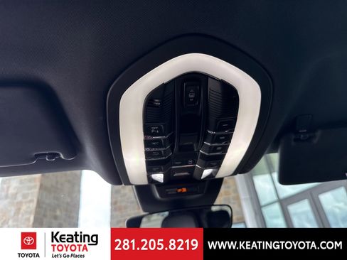 Used 2022 Porsche Macan image 17