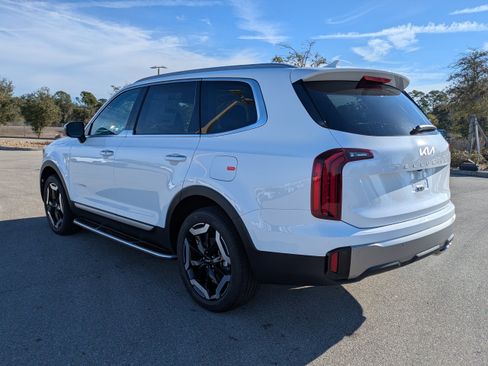 New 2025 Kia Telluride S image 7