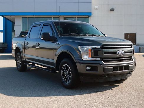 Used 2018 Ford F150 XLT w/ Equipment Group 302A Luxury AWD/4WD image 3