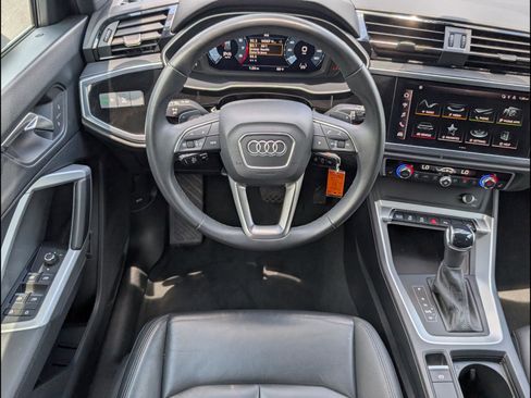 Used 2025 Audi Q3 2.0T Premium AWD/4WD image 8